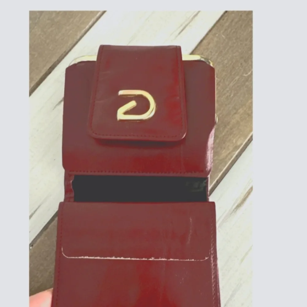 Vintage  Buxton Women BiFold Wallet, Deep Red/Brown